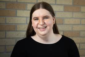 Carmen Geiger's Instagram, Twitter & Facebook