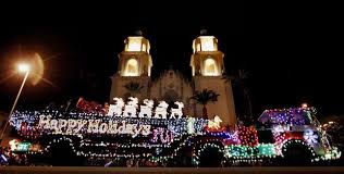 10 Must Do Tucson Christmas Traditions Tucson Downtown Parade Of Lights Arizona Daily When Saturday Christmas Traditions Holiday Festival Tucson Attractions