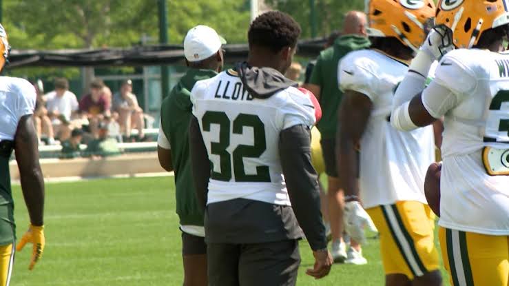 Packers training camp heats up, plus a MarShawn Lloyd injury update - Yahoo  Sports
