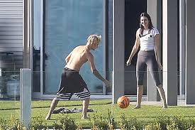 Kylie Jenner In Los Angeles With Justin Bieber After Tyga Breakup
