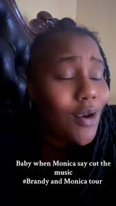 Reel by Lea McGowan (@lea_fashion_photos_) · August 28, 2025