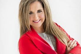 Michelle Nicklin's Instagram, Twitter & Facebook