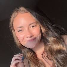 Amelia Cody's Instagram, Twitter & Facebook