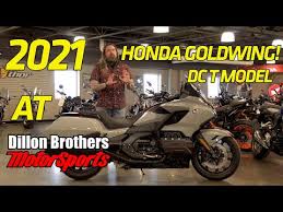 A gl 1800 gold wing oferece quatro modos de pilotagem que você pode escolher de acordo com a sua necessidade. Video Reviews For 2021 Honda Gl1800 Carsgenius Com
