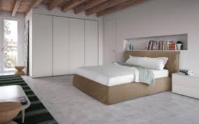Il letto è l'elemento principe di una camera, ma l'accessorio giusto può trasformarlo in un re! Letto In Stile Moderno Con Testiera E Giroletto Idfdesign