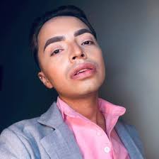 Chava Dueñas Director Mk