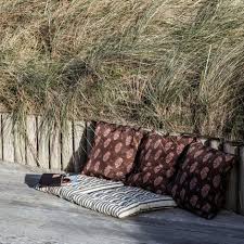 House Doctor Sitzkissen Striped Black Grey 60 X 70 Sommer Garten Kissen Outdoor In 2020 Sitzkissen House Doctor Kissen