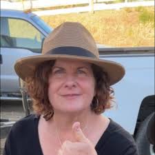 Just sat in Hammond's sports bar There is no change of ownership as  mentioned in previous posts The guy who has been running it for donkeys  years now owns it No changes