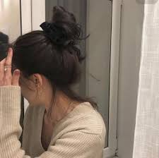 See more ideas about aesthetic girl, tumblr girls, beauty girl. Aesthetic Girls No Face Kartinka Najdeno Polzovatelem Christell Nahodite I Sohranyajte Svoi Sobstvennye Izobrazheniya I Video V We Heart Face Aesthetic Insta Photo Ideas Face Photo See More Ideas About