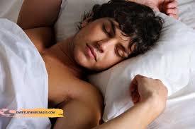 2025 Romantic Goodnight Messages for Him