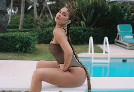 Подборка самых горячих фотографий кайли дженнер (kylie jenner) в купальнике и нижнем белье. Kajli Dzhenner Smutila Poklonnikov Novoj Pricheskoj