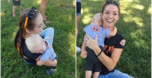 1岁残障娃遇同病相怜阿姨展现惊人同理心| 先天性肢体残障| 残障儿童| 同情心| 大纪元