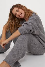 Entretien facile, ne nécessite pas de repassage. Pantalon En Maille Gris Chine Femme H M Be