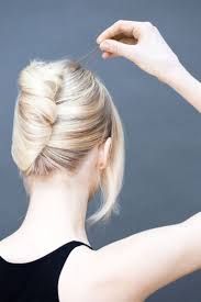 Hairstyles For Work That Take Under 60 Seconds Work Hairstyles Professional Hairstyles Chic Hairstyles