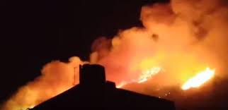 Jun 16, 2021 · covid oggi sicilia, 168 contagi e 8 morti. Palermo Accerchiata Dagli Incendi Evacuate 80 Persone Forestale Roghi Dolosi Video