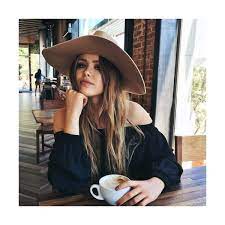 Videenda Style Fashion Kristina Bazan