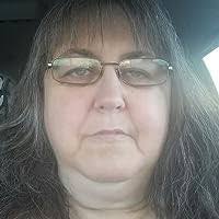 Sandra Farris's Instagram, Twitter & Facebook