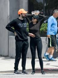 Elizabeth olsen's rise to international fame has been nothing short of a spectacle much like the one she portrays in marvel's television series wandavision. Elizabeth Olsen And Robbie Arnett Dating Gossip News Photos