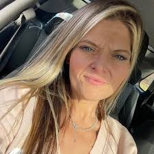 Katie Shope's Instagram, Twitter & Facebook