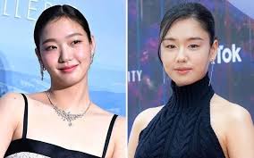 Fellow Actress Claims Kim Go Eun Took Advantage of Her During College Days Actress #AhnEunJin revealed in a recent interview that during their college days, fellow actress #KimGoEun often asked her to