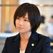 99 9 刑事専門弁護士 season 文乃さんインタビュー その1 q尾崎舞子を演じて 私が演じる尾崎舞子は こういう人物なのだと どこにも書いてないですし キャラクターを作ろうにも まだ材料が少なかったので 立ち位置がすごく難しかったです でも 松本潤さんを