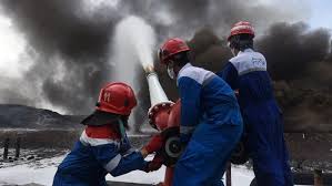 Info lowongan kerja di bali bisa anda dapatkan disini, temukan loker di bali terbaru hari ini dan apply sekarang, gratis! Begini Perjuangan Damkar Padamkan Kebakaran Kilang Pertamina