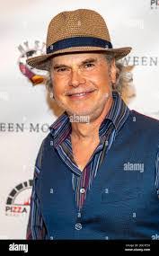 Karl Bardosh's Instagram, Twitter & Facebook