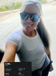 Courtney Garber's Instagram, Twitter & Facebook