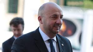 Liaisons à risque entre Etienne Schneider et Flavio Becca