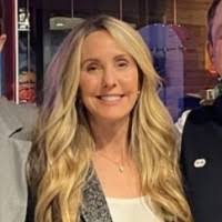 Kelly Ptacek's Instagram, Twitter & Facebook