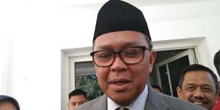 Gubernur sulawesi selatan, nurdin abdullah memenuhi panggilan panitia khusus hak angket dprd sulsel. 8rizqm3juxg3am