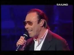 Selected popular antonello venditti song of tuesday, may 11 2021 is roma capoccia. Antonello Venditti Live Sanremo 2000 Youtube