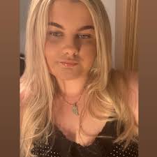 Anyone else struggling with fussy cats? 🙈 tried whiskas, felix, sheba ,  lilly's kitchen and now katkin. I just end up throwing most of it away, are  there any brands people recommend