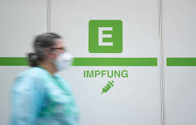 Weitere informationen zu den impfzentren. Corona Nrw Ansturm Auf Astrazeneca Nur Noch Wenige U 60 Termine