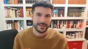 'Yo hablo, ellas cantorin' es el título del último libro del escritor  Aníbal Martín. A través de esta obra, Aníbal reivindica la conservación de  nuestro patrimonio lingüístico. Y lo hace recopilando ...