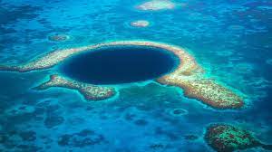 Sinklocher Das Tiefste Blaue Loch Der Erde Spektrum Der Wissenschaft