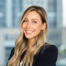 Rachel Lamm's Instagram, Twitter & Facebook