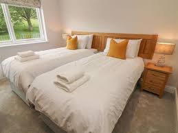 The owners hazel and stephen couldn't be more friendly and nothing is too much trouble and hazel was particularly helpful and informative about places of interest to visit etc during our stay. Beck View 982810 In Kendal With Hot Tub Sleeps 8 People