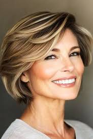 33 Short Layered Haircuts That Older Women Are Loving This Year