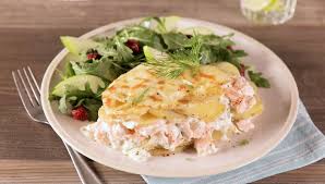 Gratin De Pommes De Terre Et Saumon A La Mijoteuse Mouvement J Aime Les Fruits Et Legumes In 2020 Cooking Recipes Recipes Food