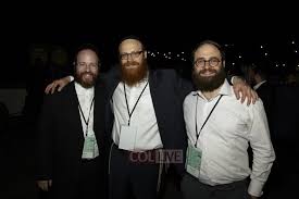 Professionals Mingle at Summit