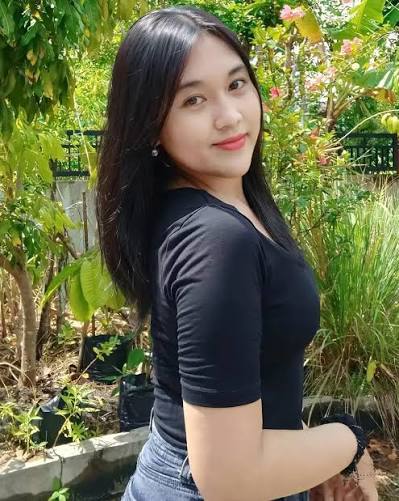 Di Ruang Tamu