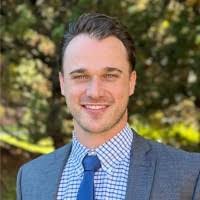 Brianna Raymond's Instagram, Twitter & Facebook