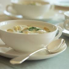 Spargelcremesuppe Spargelcremesuppe Ist Ein Klassiker Zur Spargelsaison Wir Haben Das Beste Rezept Fur E In 2020 Spargelcremesuppe Rezepte Rezept Spargelcremesuppe