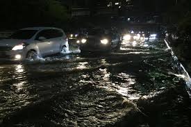 Rencana sebagian warga ibu kota untuk mengisi liburan tahun baru 2020 pun terpaksa ditunda. Daftar 32 Ruas Jalan Di Jakarta Yang Masih Terendam Banjir Pagi Ini