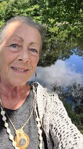 Elysia Bates Reflexology Therapist