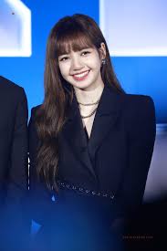 Rầm rộ tin Ngu Thư Hân đột ngột rời khỏi "Thanh Xuân Có Bạn" vì "đu" Lisa  thành công, độ hot và fan đã có đủ