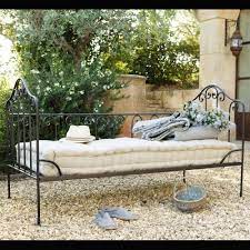Maison d'un rêve vous propose une vaste gamme de meubles de jardin. Banquette Banquette Maison Du Monde Banquette 2 Places Lit En Fer