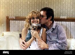 Seems Like Old Times Year 1980 Director Jay Sandrich Charles Grodin Goldie  Hawn Stock Photo - Alamy