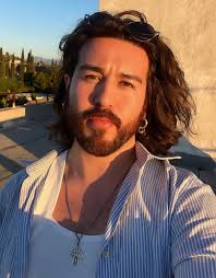 About — ✷ 999 ✿